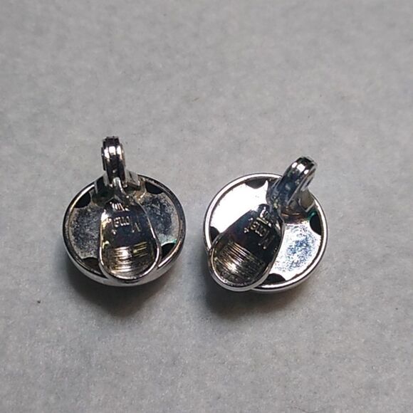 Classic Monet Silver Tone Metal Ball Stud Earrings Cottagecore Grandmacore - Picture 2 of 4